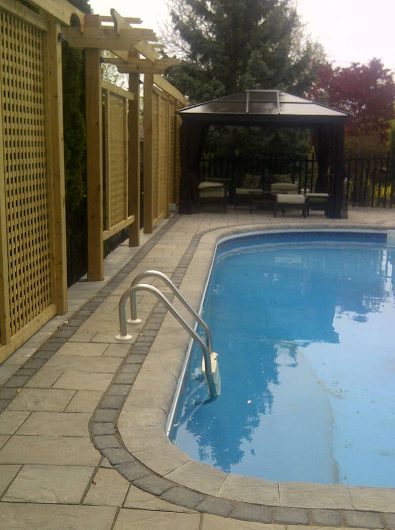  Pools & Water Features