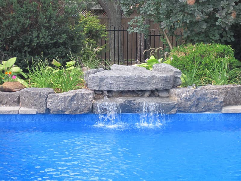  Pools & Water Features