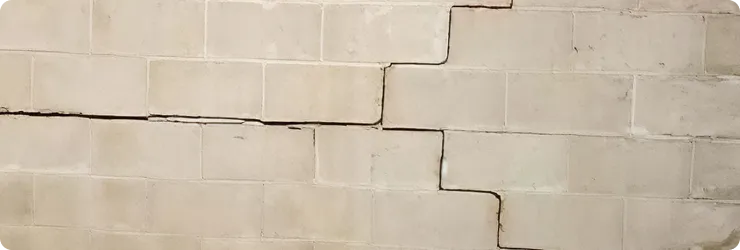 Crack Wall